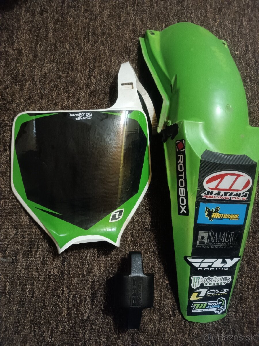 Predám zvyšné diely na kawasaki kx 125 2004-2008