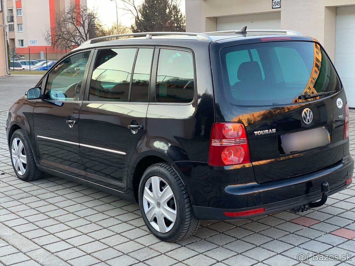 PREDAM VW TOURAN  1.9.TDI ROK 2008 KUP SK 1MAJITEL