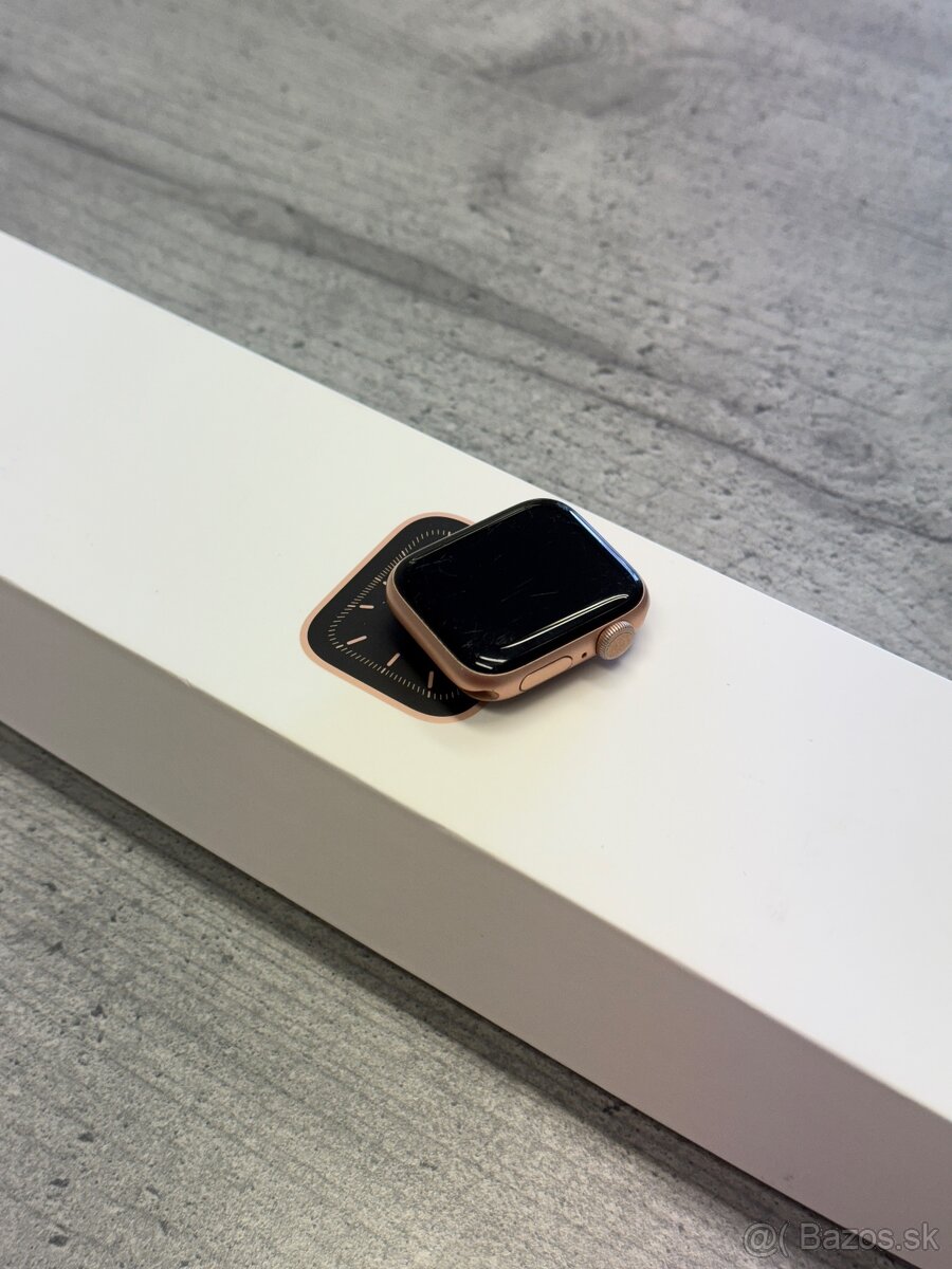 Apple Watch Series 5 40mm Gold