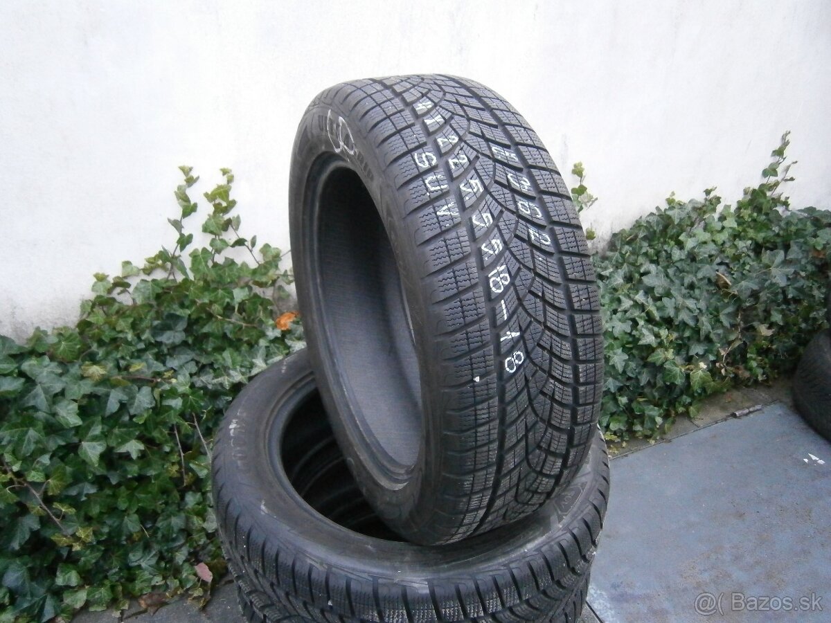 Predám 4x zimné pneu Goodyear SUV 225/55 R18 102VXL