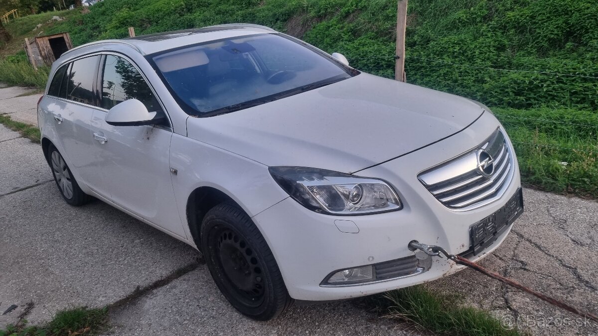 Rozpredam opel insignia 2.0cdti 4x4 automat.