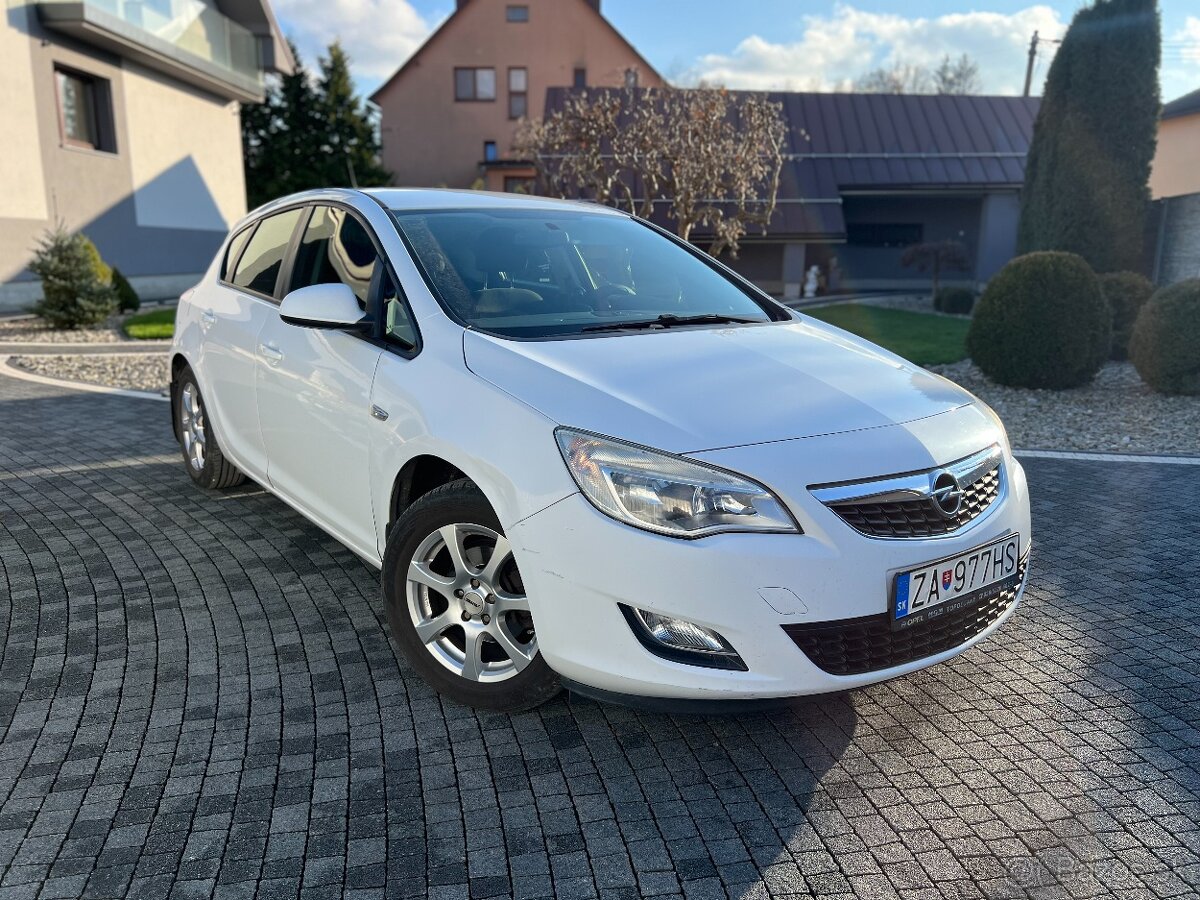 Opel Astra 1.4 ecoFLEX Sport