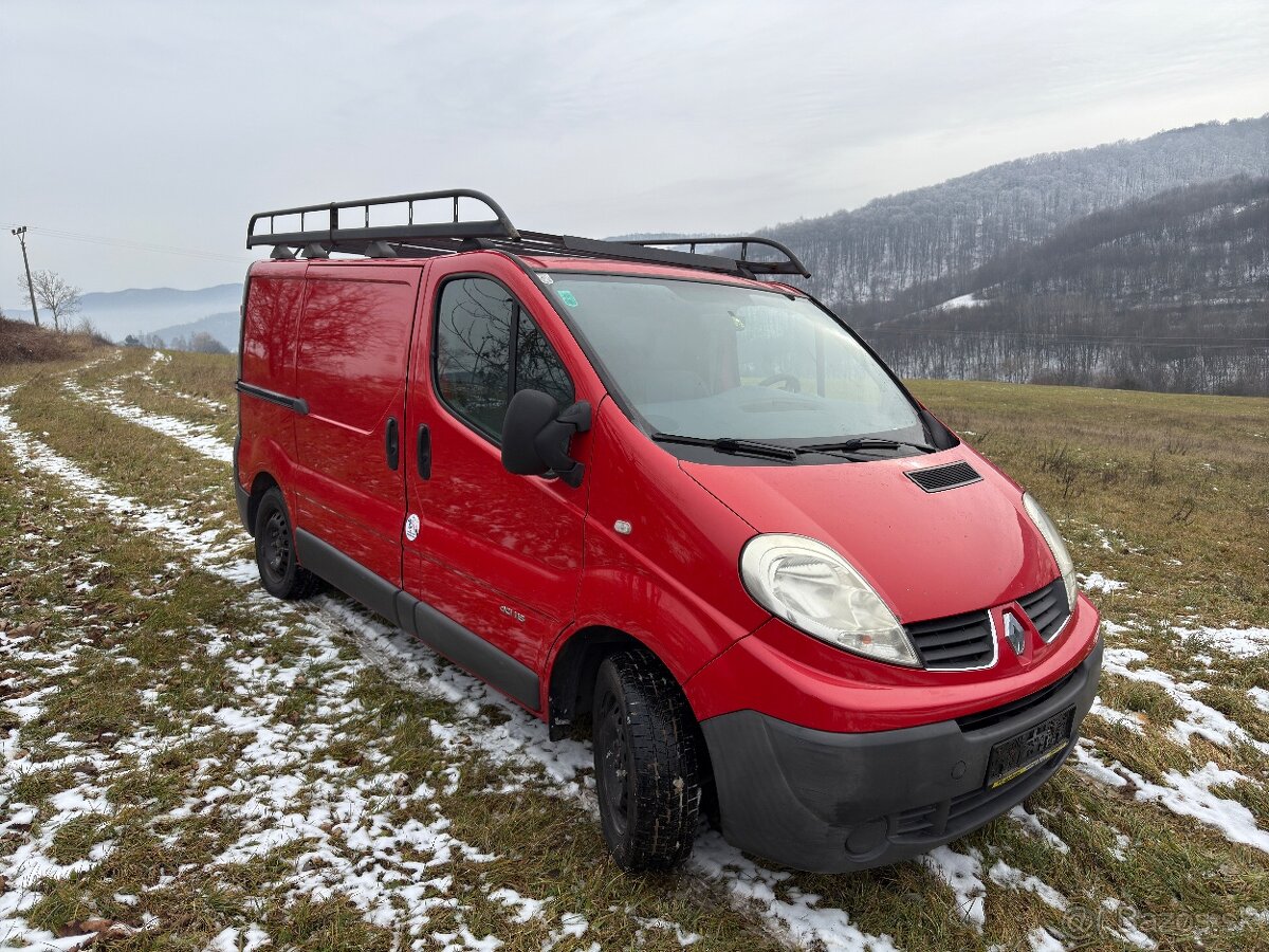 Predám Renault trafic 2.0 dci 84kw 2010 240 000km