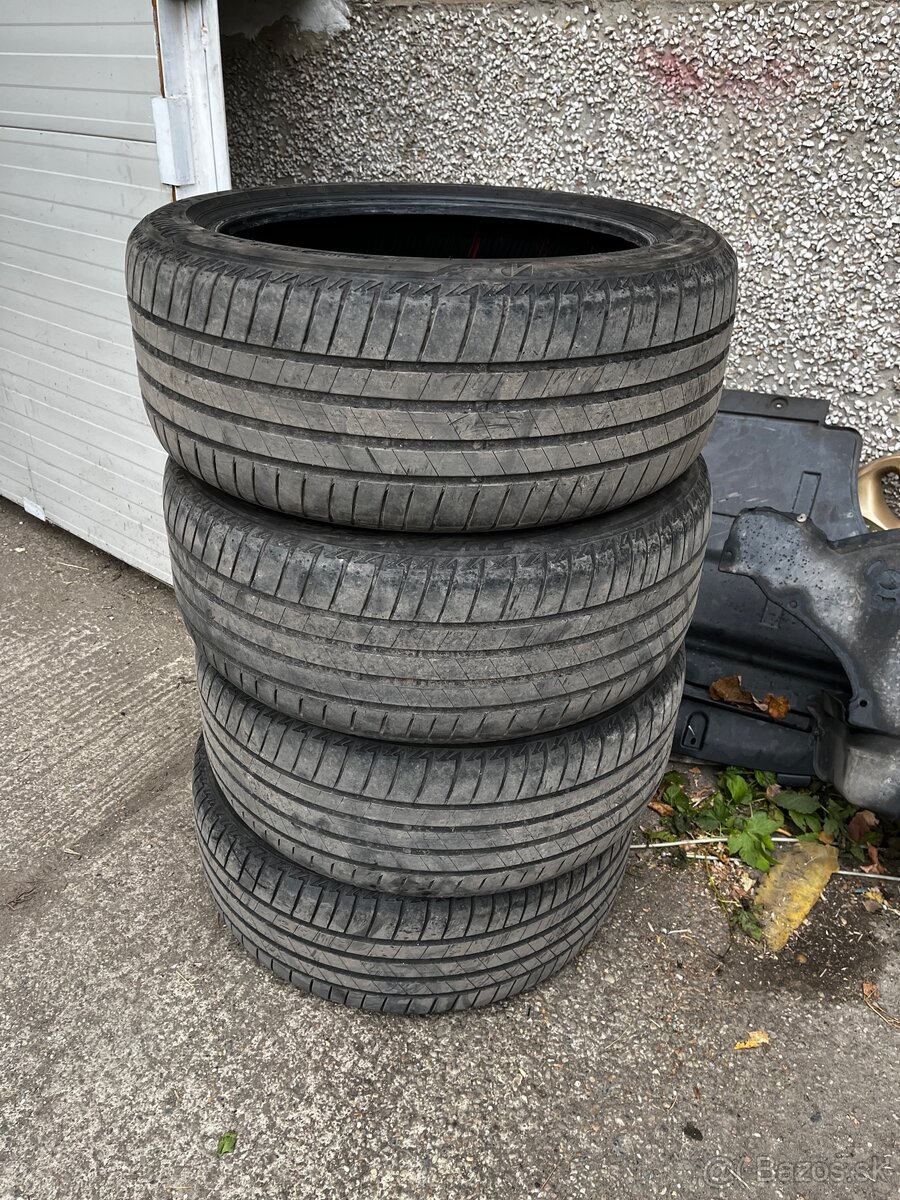 235/45 R18 letné