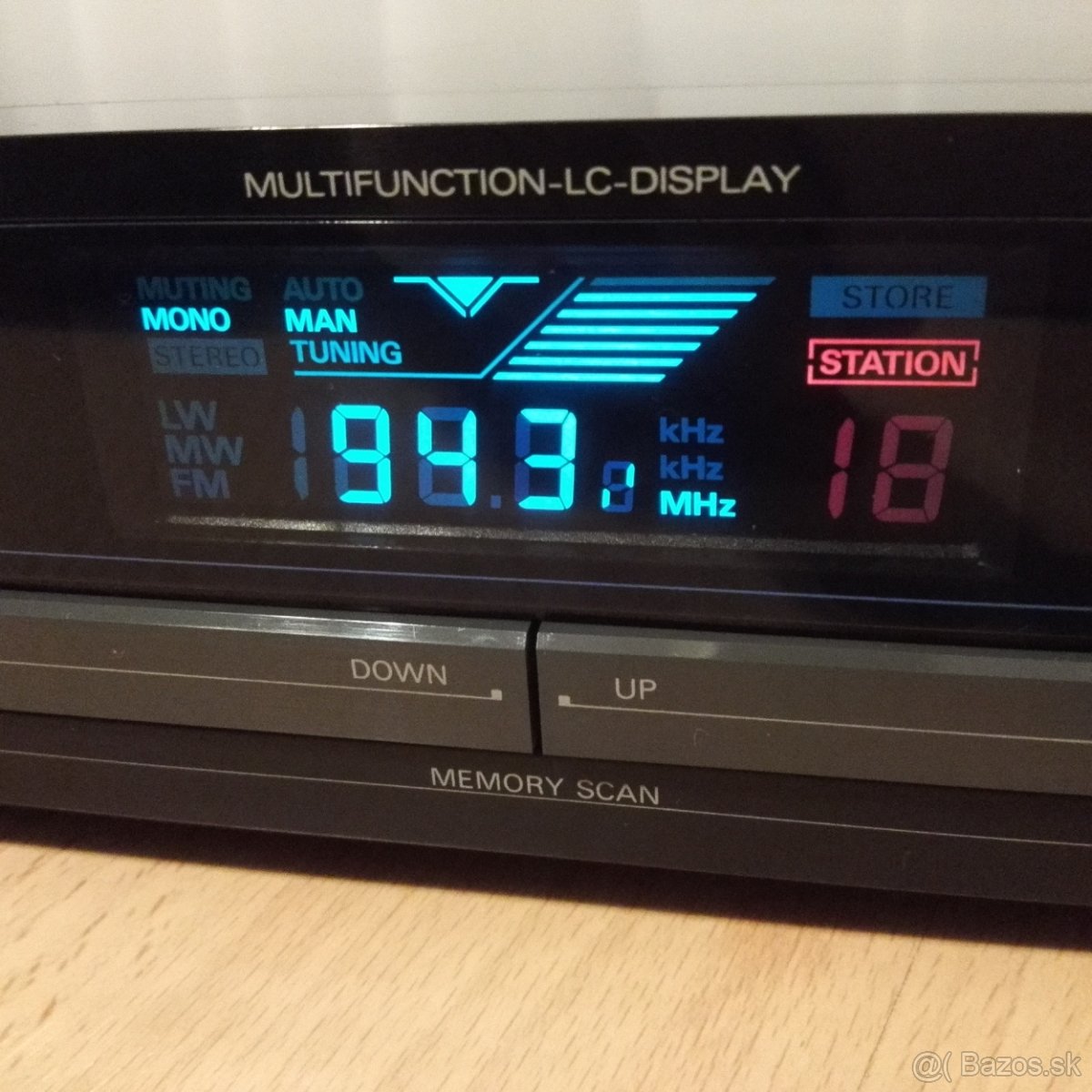 STEREO TUNER GRUNDIG T 8200