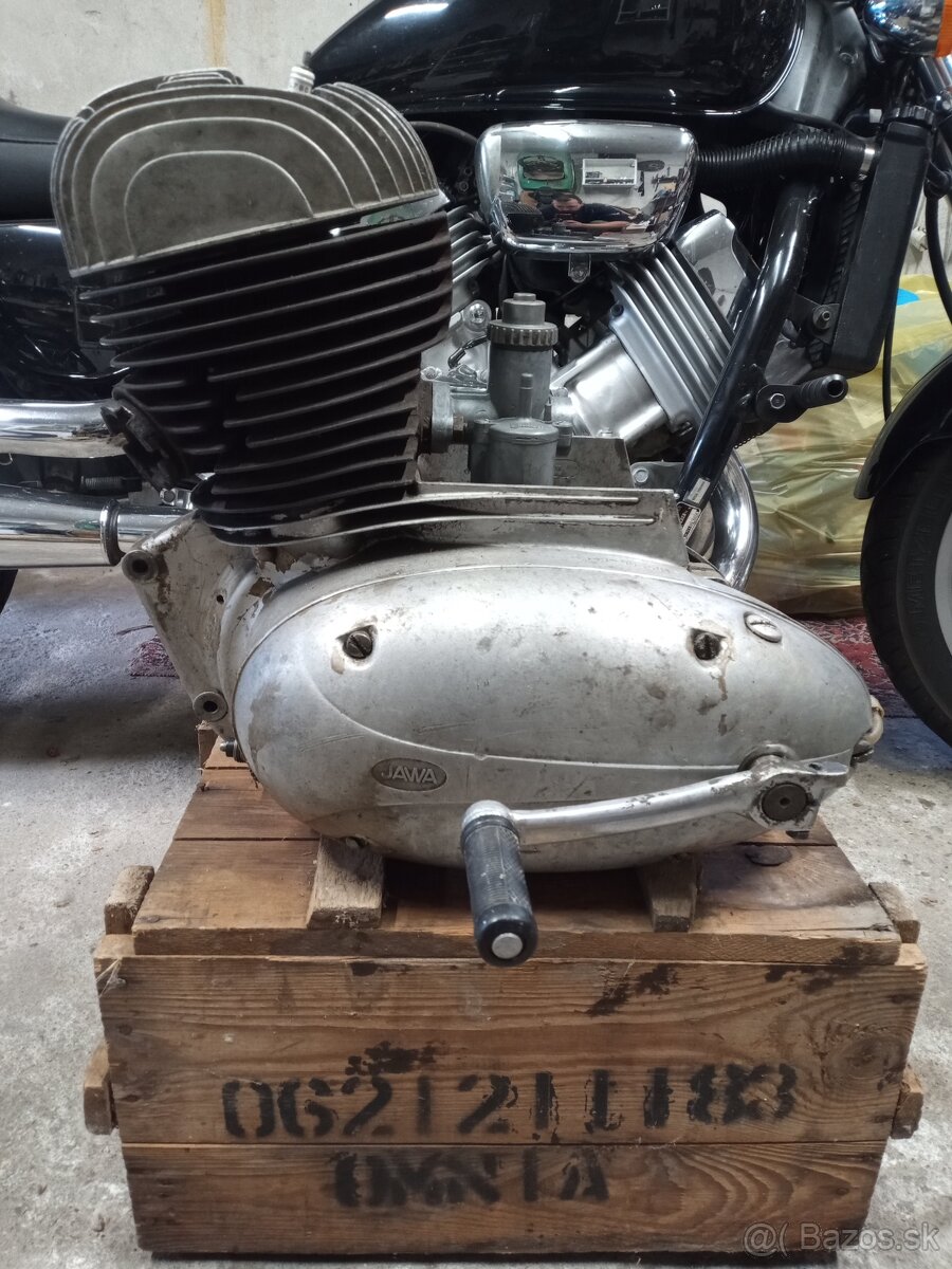 Motor Jawa 250 typ 559