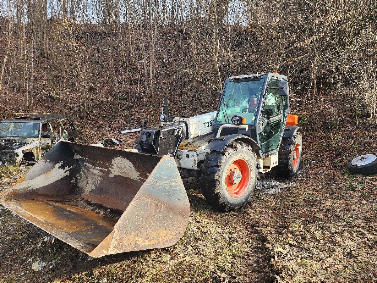 Predám teleskopický nakladač bobcat