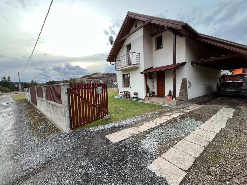 Predaj 4i RODINNÝ DOM s Terasou, poz. 890m2 - Sklabiňa