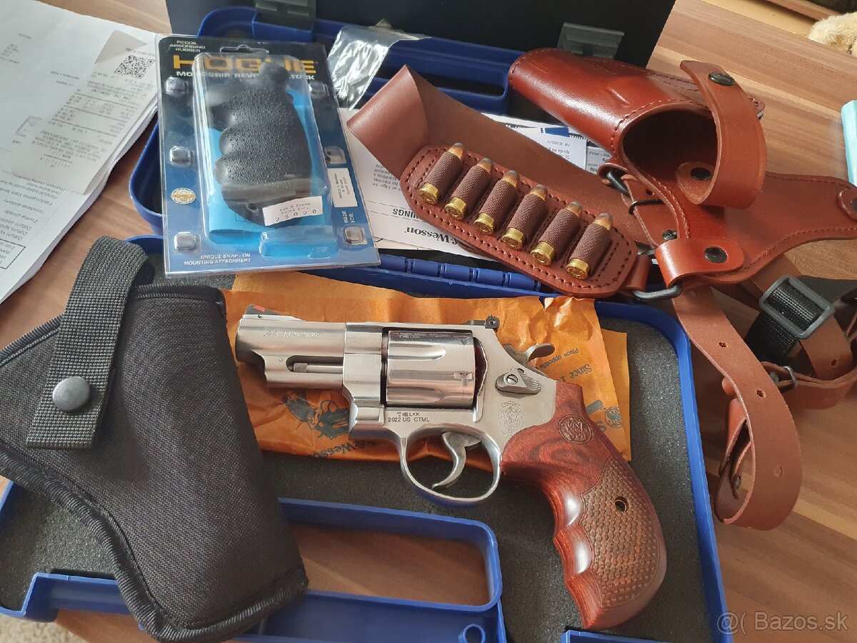 Predám revolver, Smith & Wesson, m629, deluxe, 3"