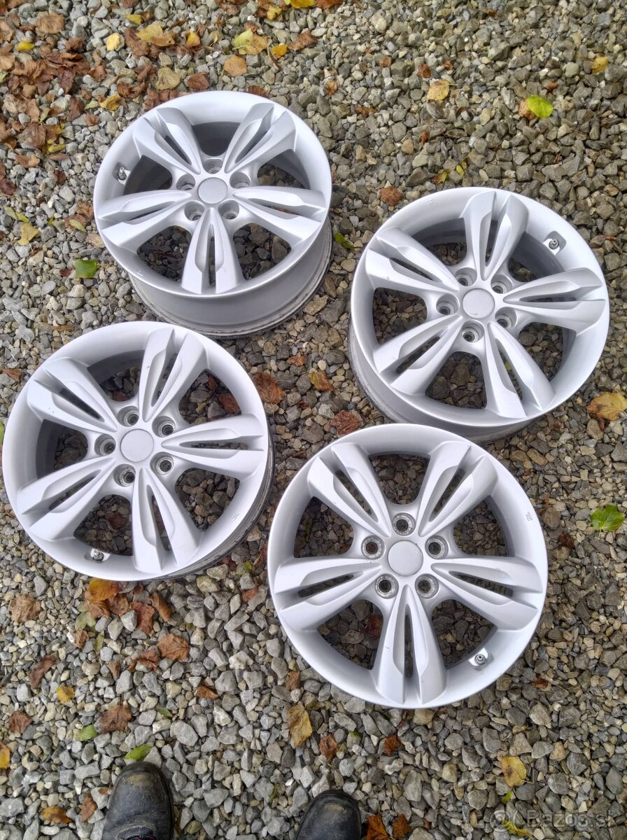 5 ks alu R 17" HYUNDAI iX 35 + letné pneu.