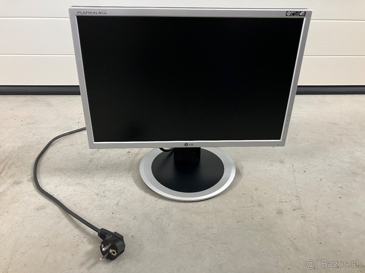 LG LCD monitor 19”