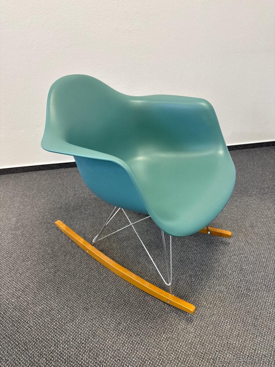 VITRA hojdacie kreslo Eames Chair RAR