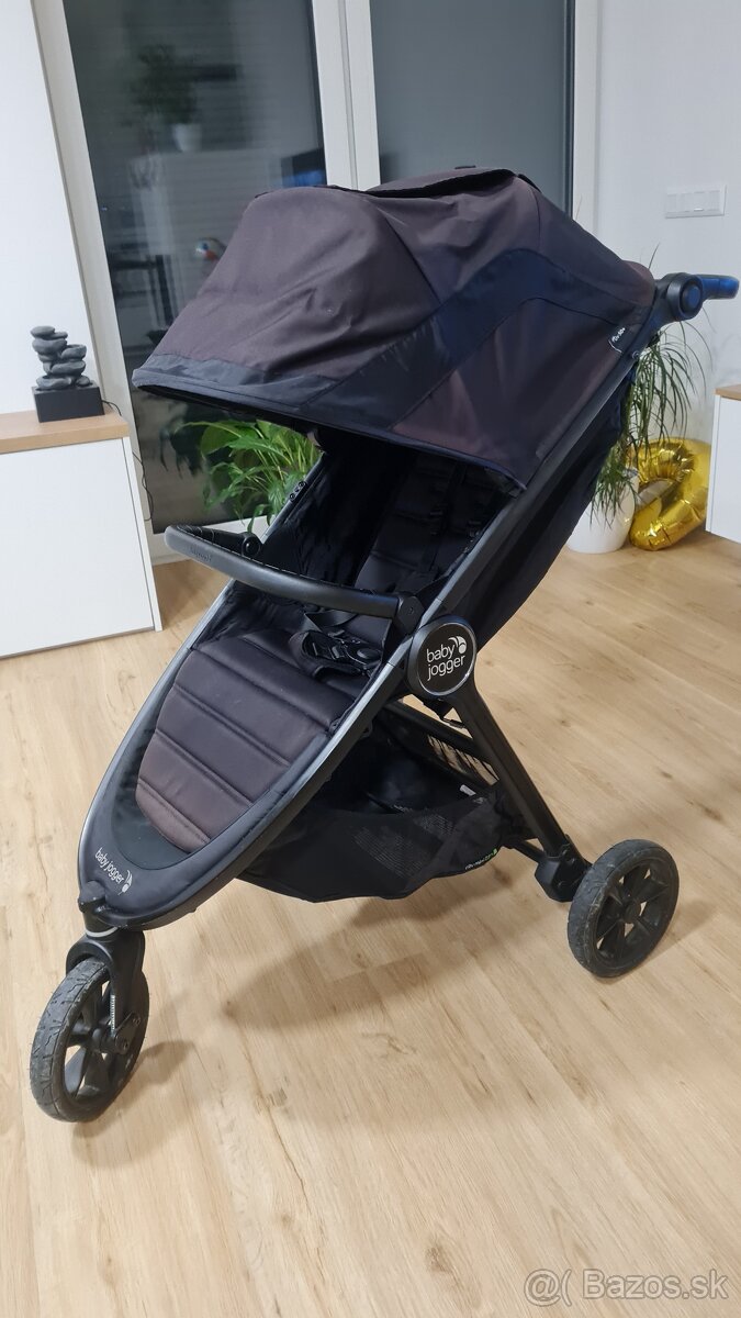 Baby Jogger City Mini GT2 s množstvom prislusenstva