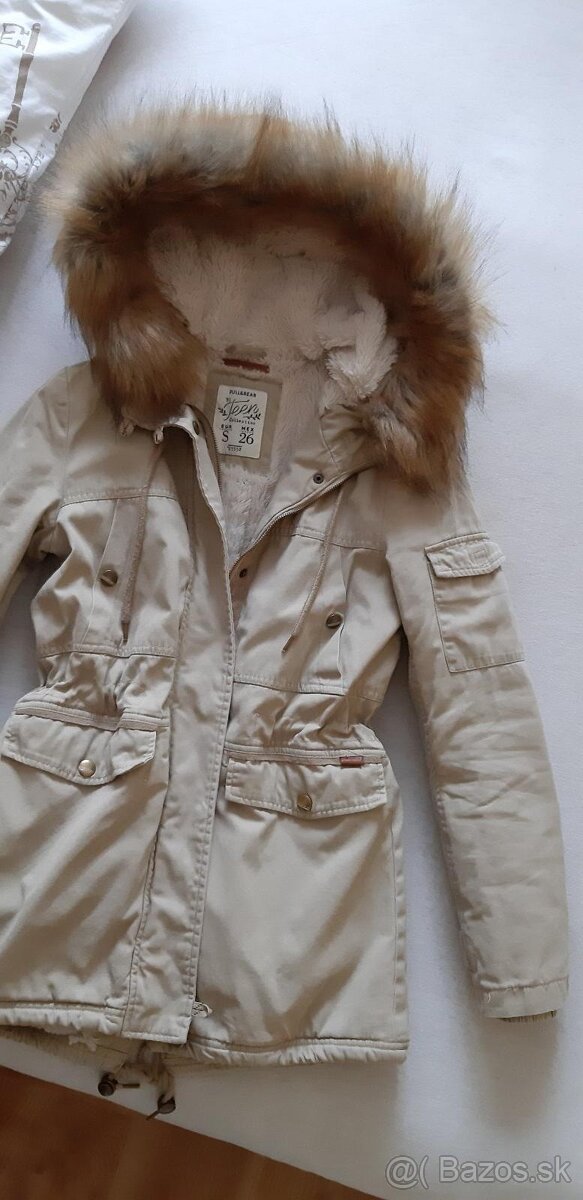 Parka podšitá plyšom Pull&Bear S