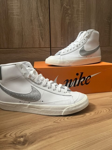 Nike Blazer mid 77 white / mettallic silver