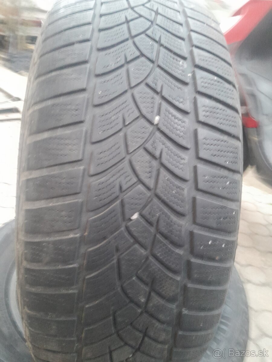 215/ 60 R16 Goodyear