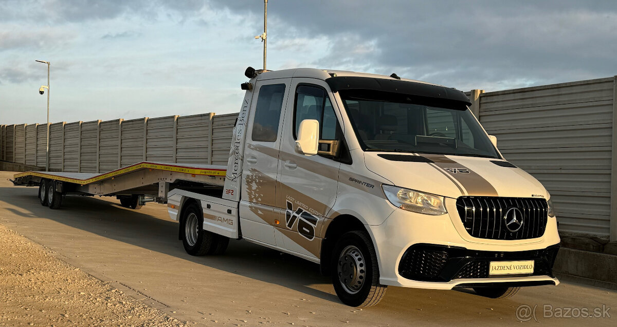 Mercedes-Benz Sprinter mini ťahač návesu AMG s návesom