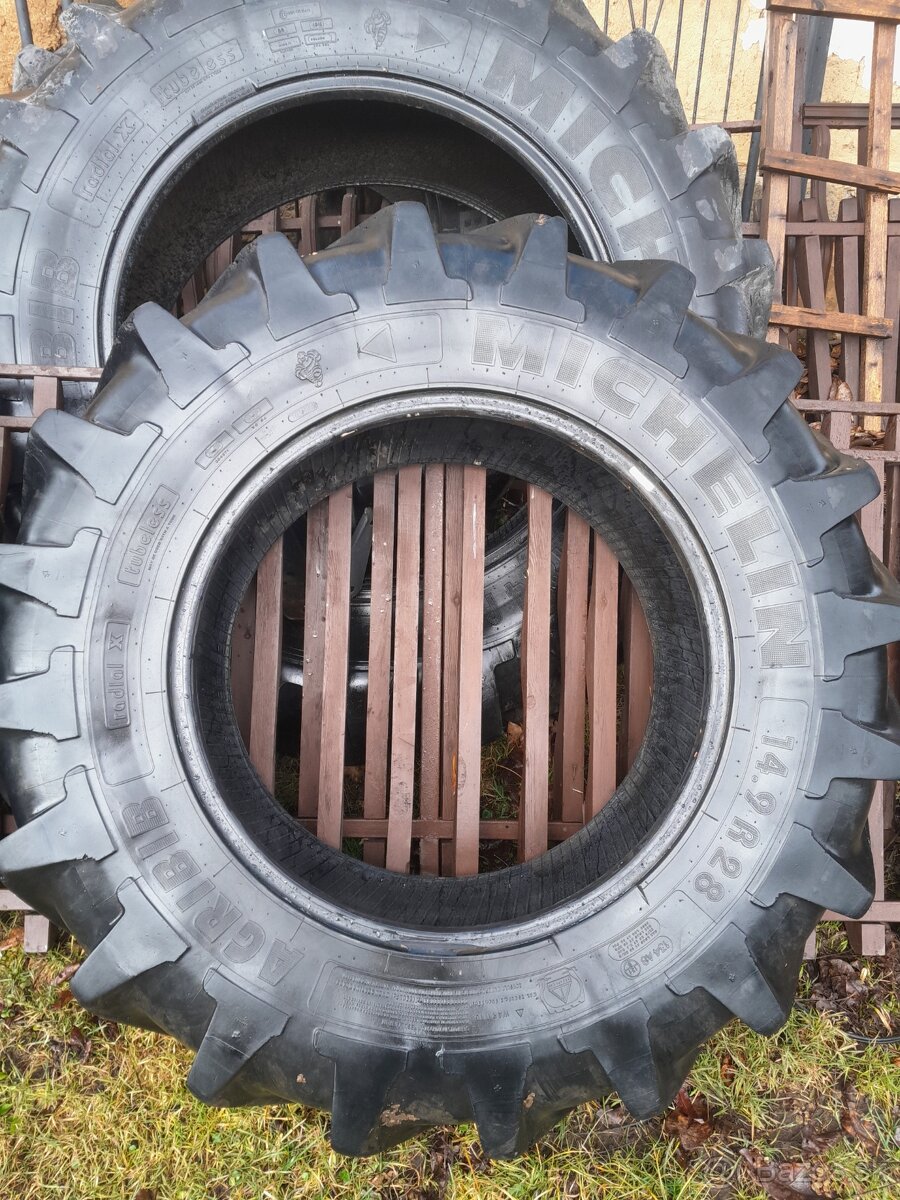 Michelin AGRIBIB 2 14.9-28