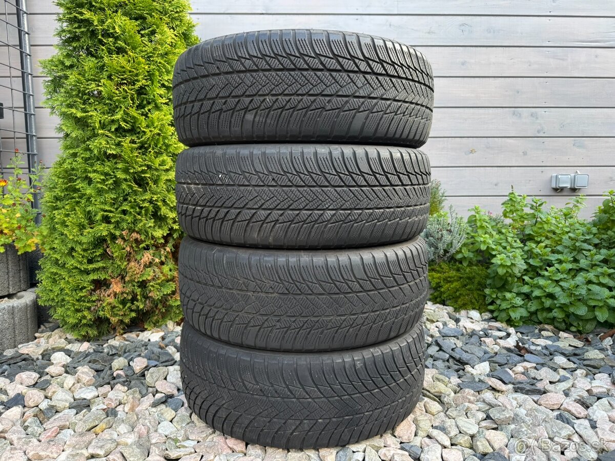 225/60 R17