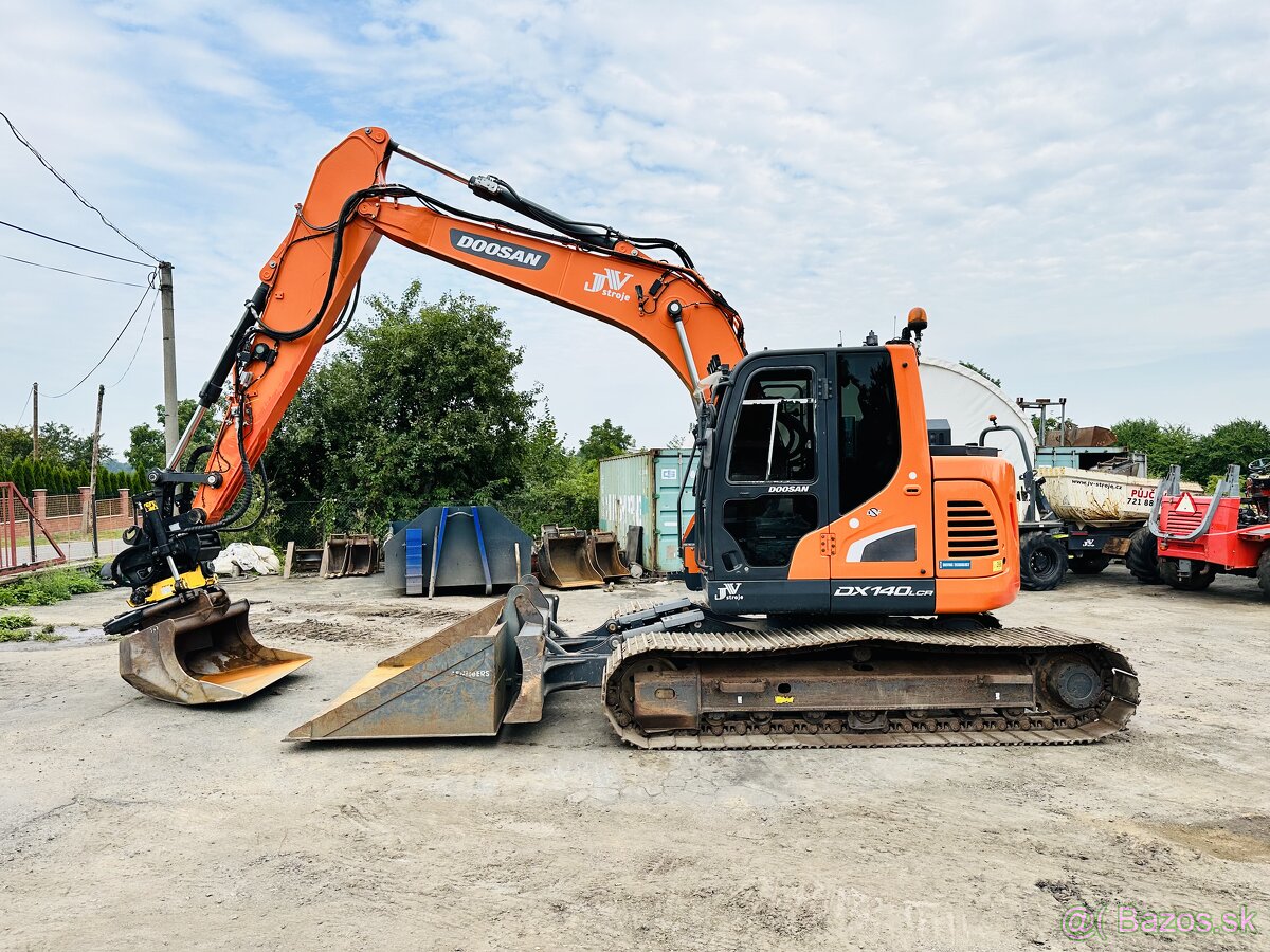 Pásové rypadlo DOOSAN DX 140 LCR-5, špičkový stav, rototilt