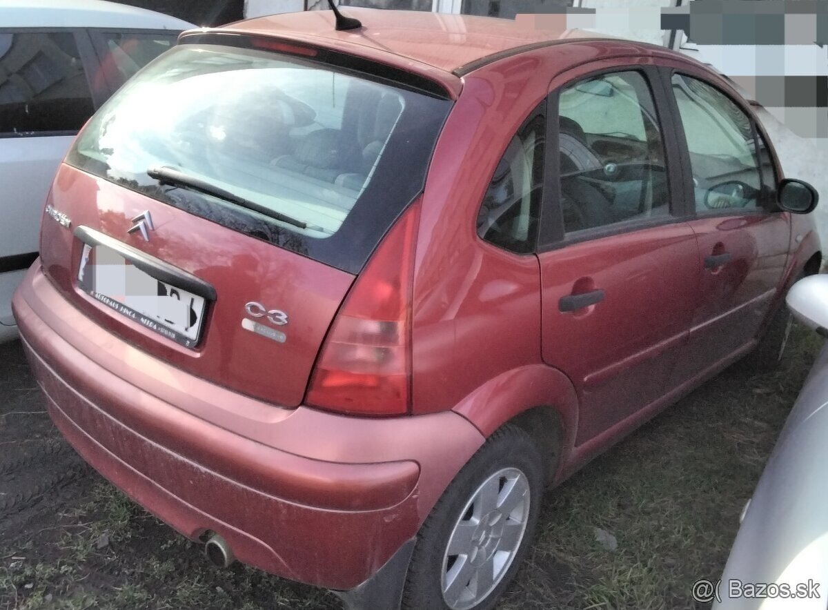 CITROEN c3 1.4 2004 Predám motor KFV, DVERE, KAPOTA, NÁRAZNÍ