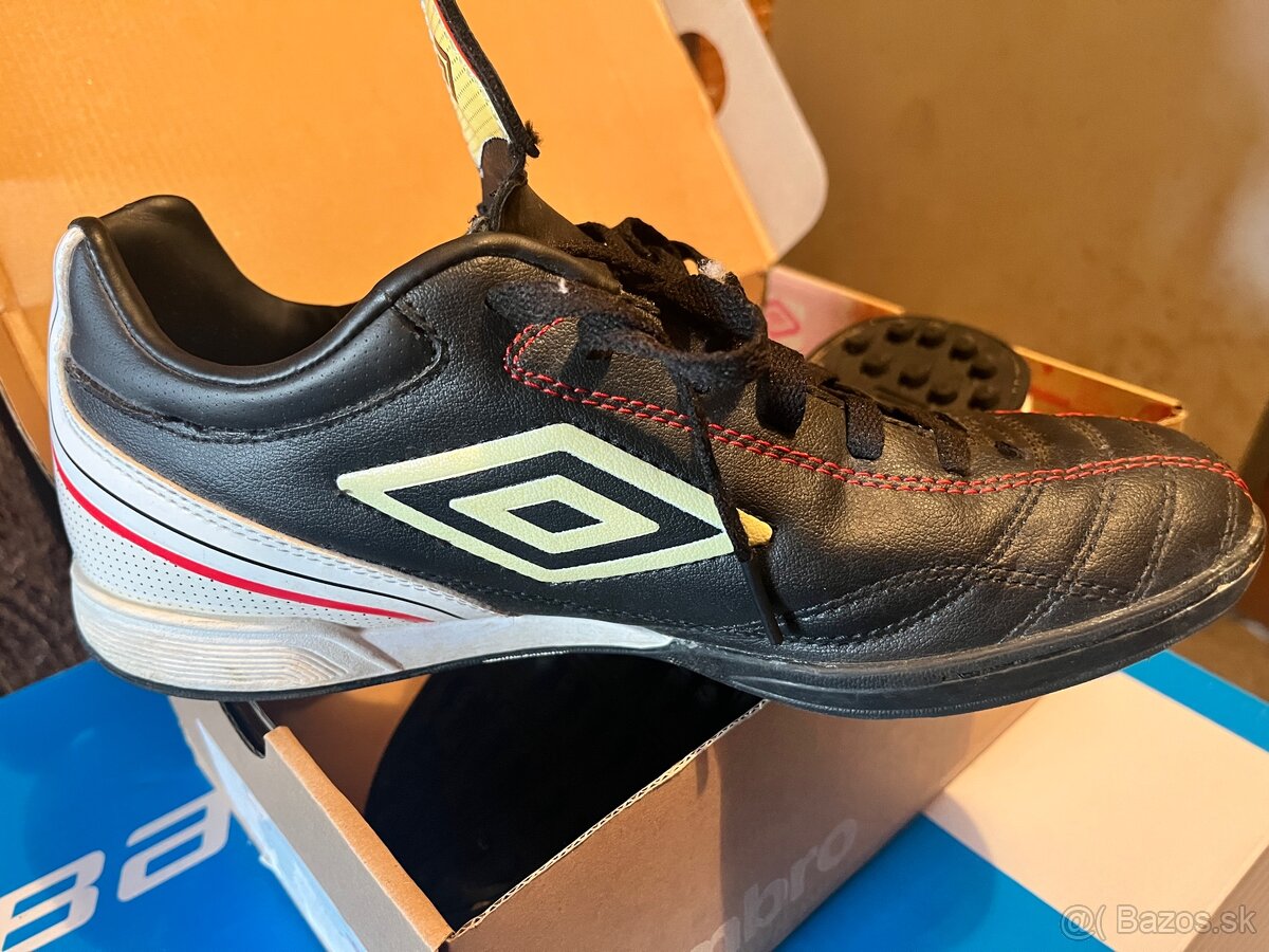 Športová obuv Umbro - veľkosť 42