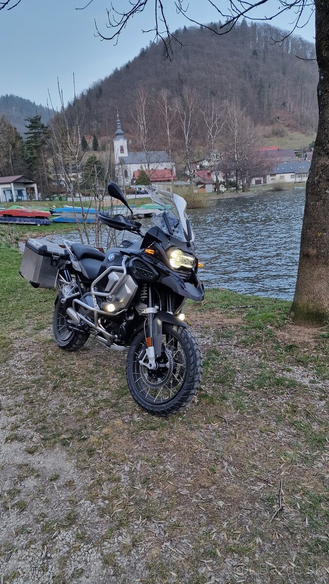 Predám BMW R1250GS ADVENTURE triple black 2024 3000KM