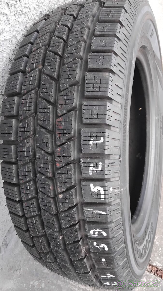 1ks.Nova zimna pne.Pireli Scorpion 225/65r17