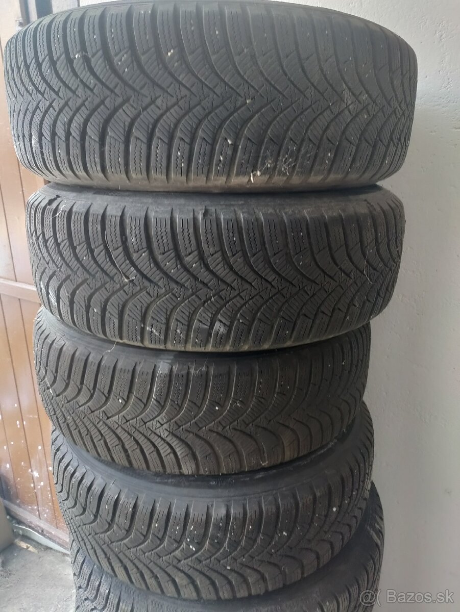 Predám zimné gumy aj s diskami 185/60 r 15 5x100