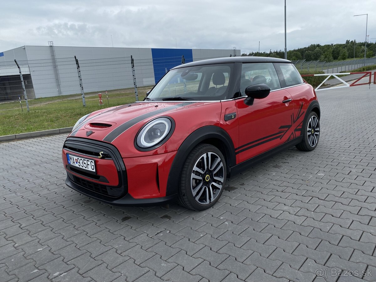 Mini Cooper SE elektro/elektrický