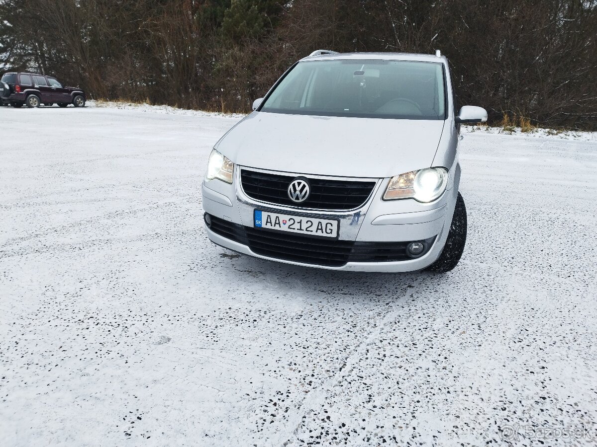 Volkswagen Touran 2.0 TDi