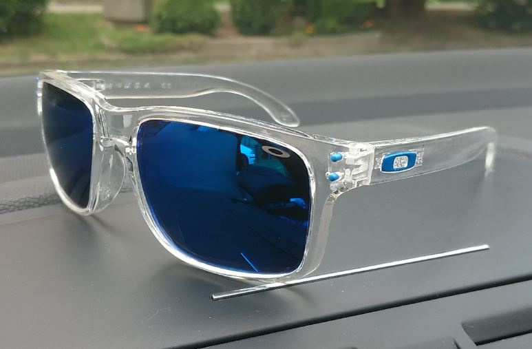 Slnecne okuliare OAKLEY HOLBROOK - UV400 polarizacne