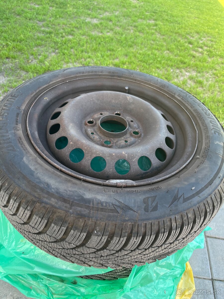 Predam zimne gumy Bridgestone blizak r14