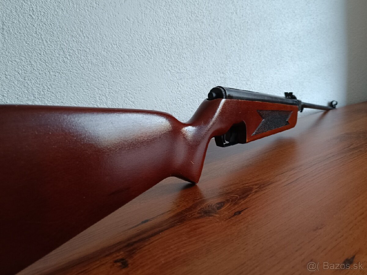 Vzduchovka Slavia 631 model 77 LUX