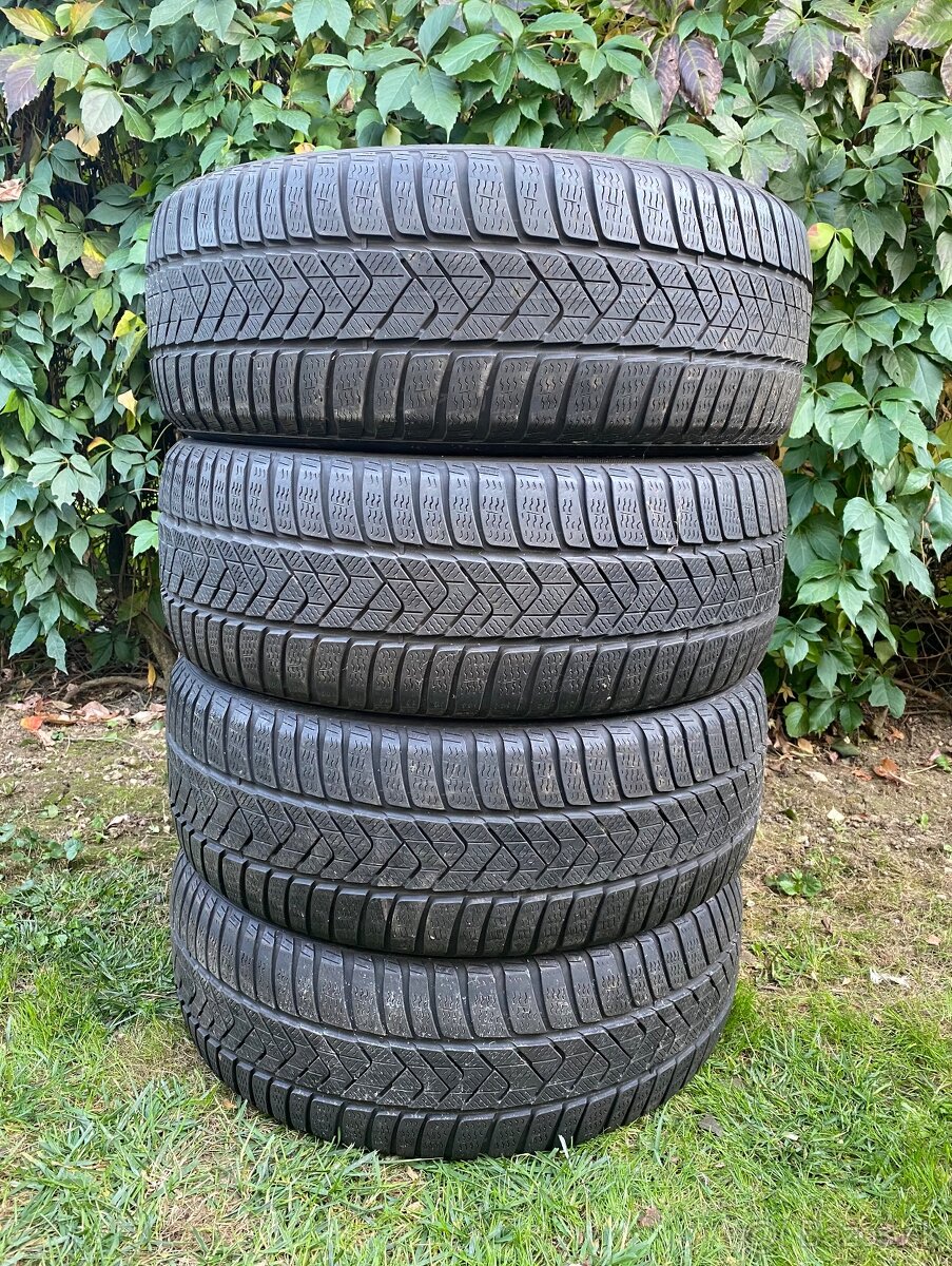 225/55 r18 zimné PIRELLI 102V