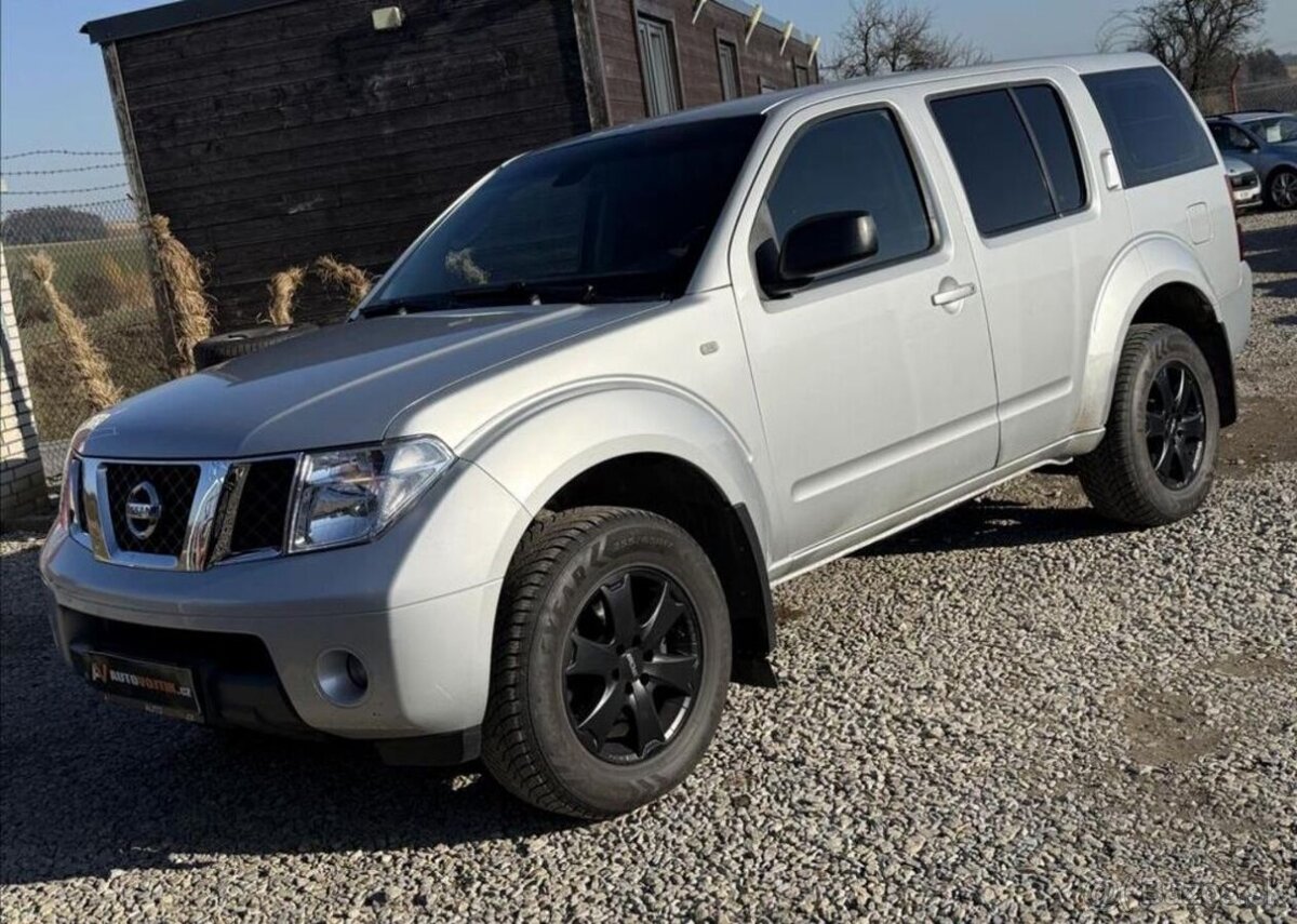 Nissan Pathfinder 2,5 dCi 126kW 4x4 TAŽNÉ,PO STK nafta