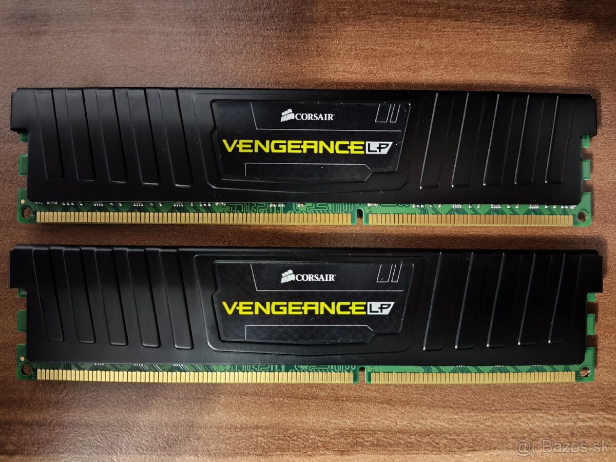 Corsair Vengeance LPX 16GB (2x8GB) DDR3 RAM