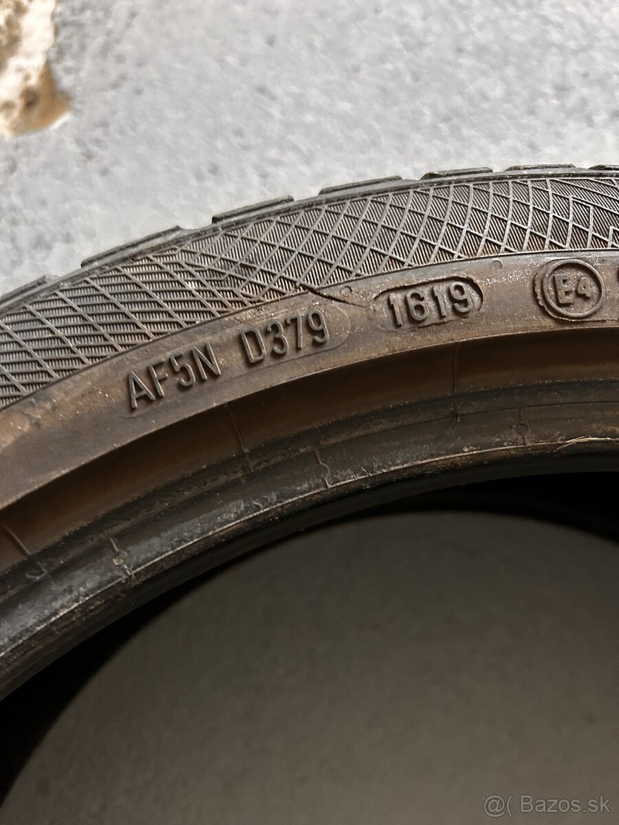 Continental 225/40 R18 2 Ks