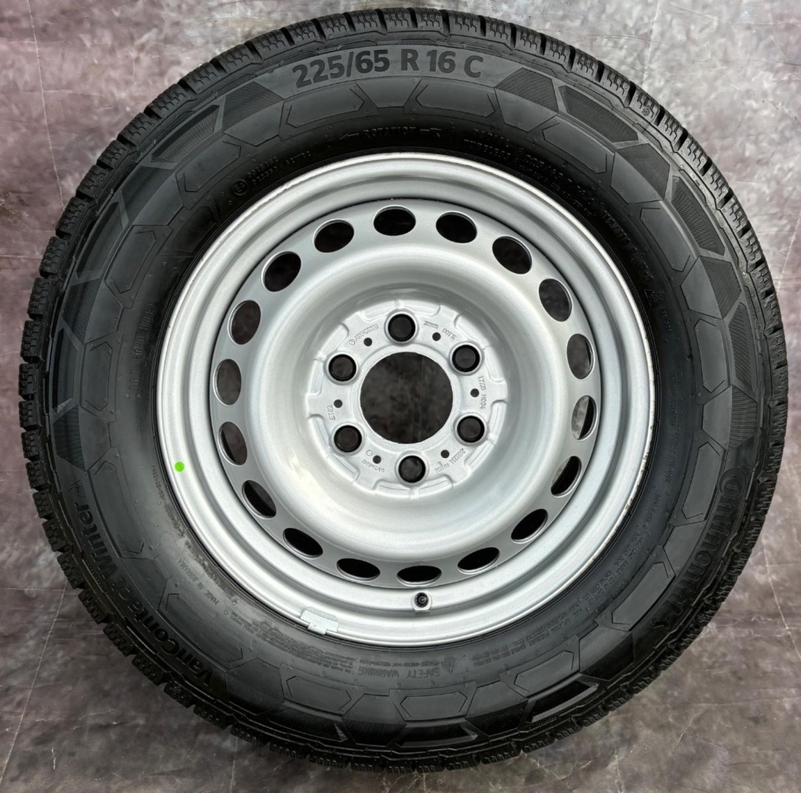 Zimní sada Mercedes Sprinter 225/65R16C 100% vzorku