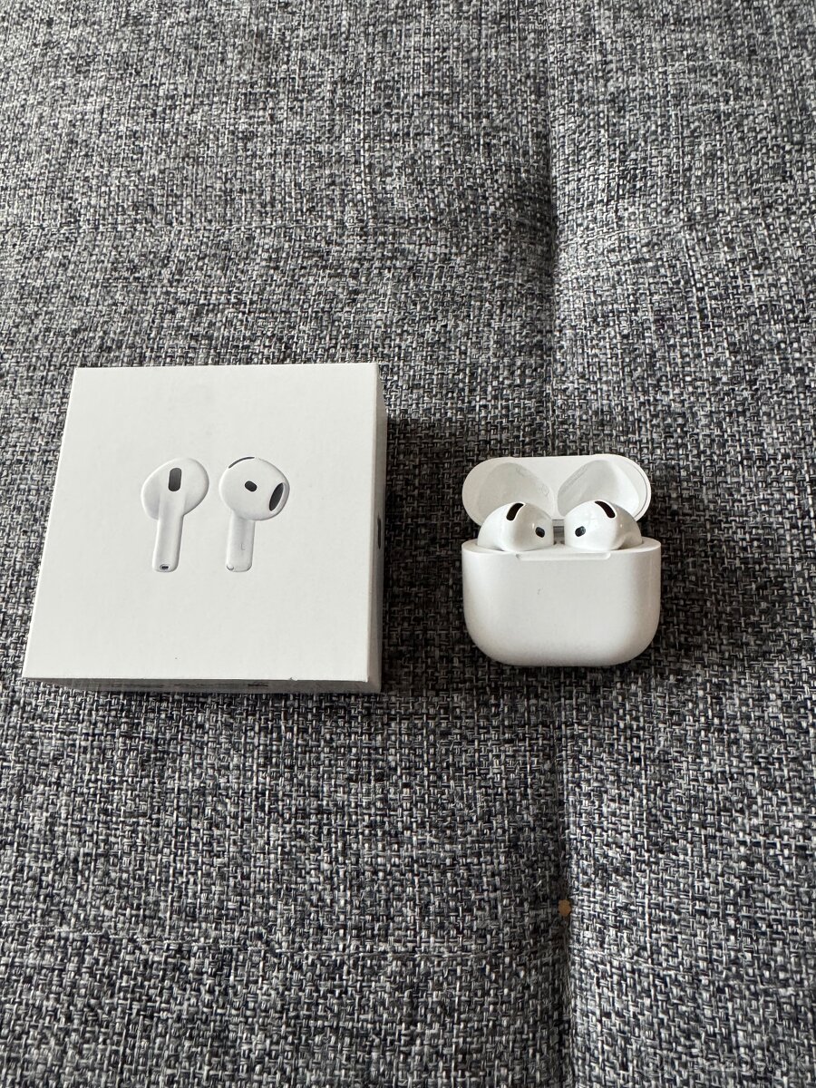 Apple AirPods 4