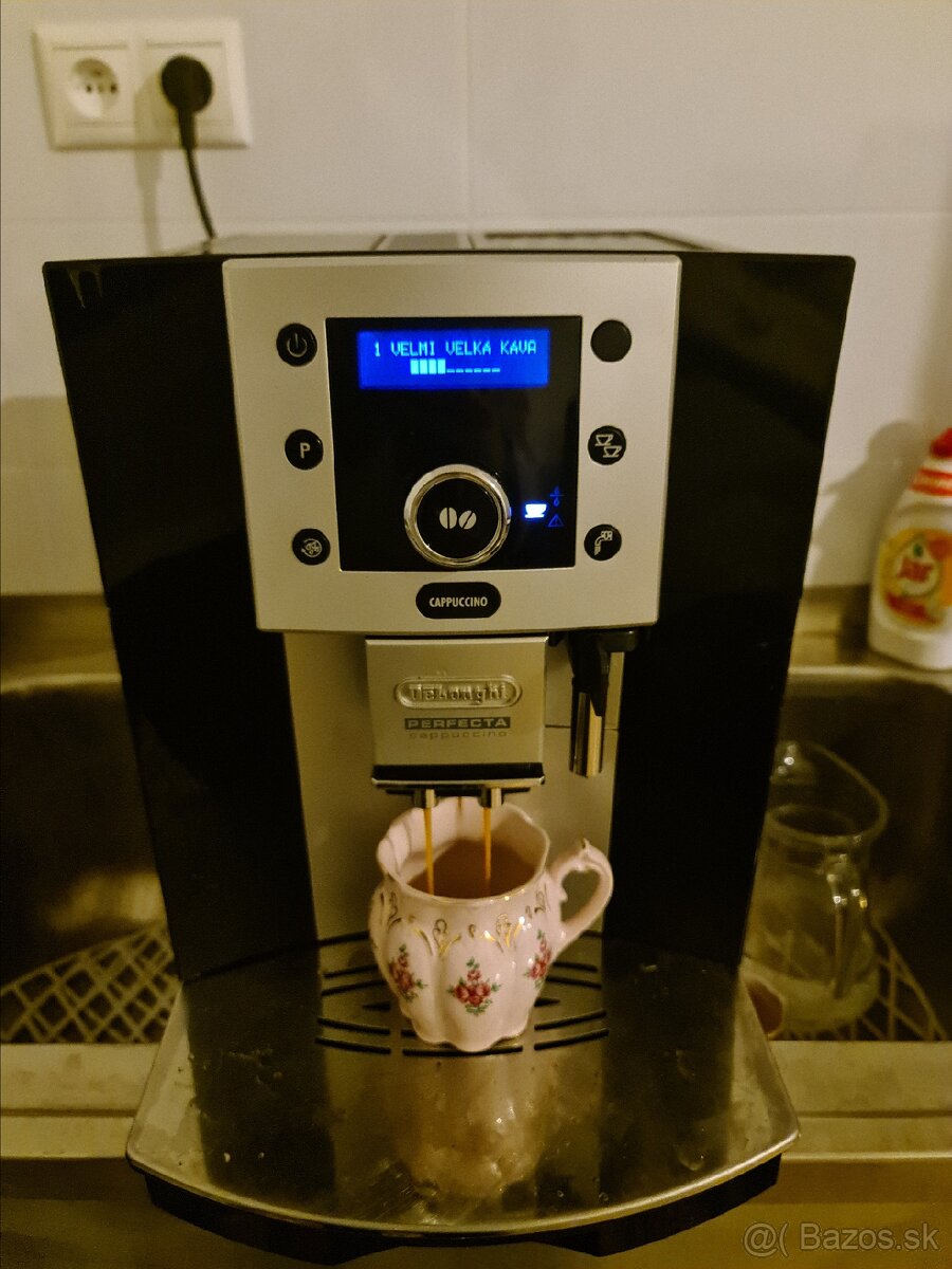 Predám používaný automatický kávovar DeLonghi Perfecta