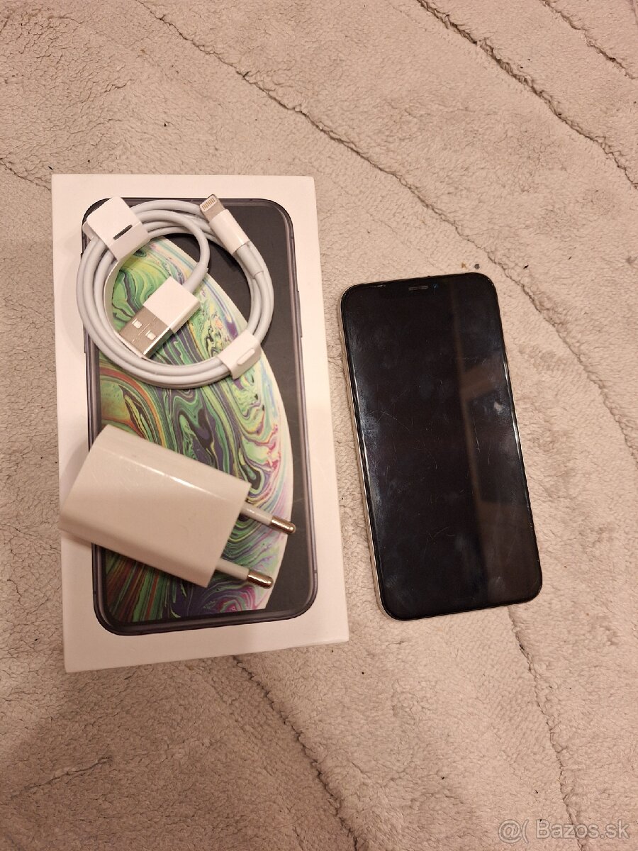 iPhone XS 64GB Biely