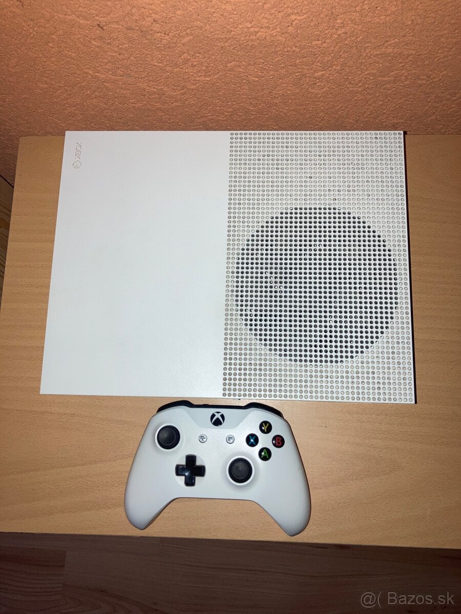 Xbox One S 500 gb