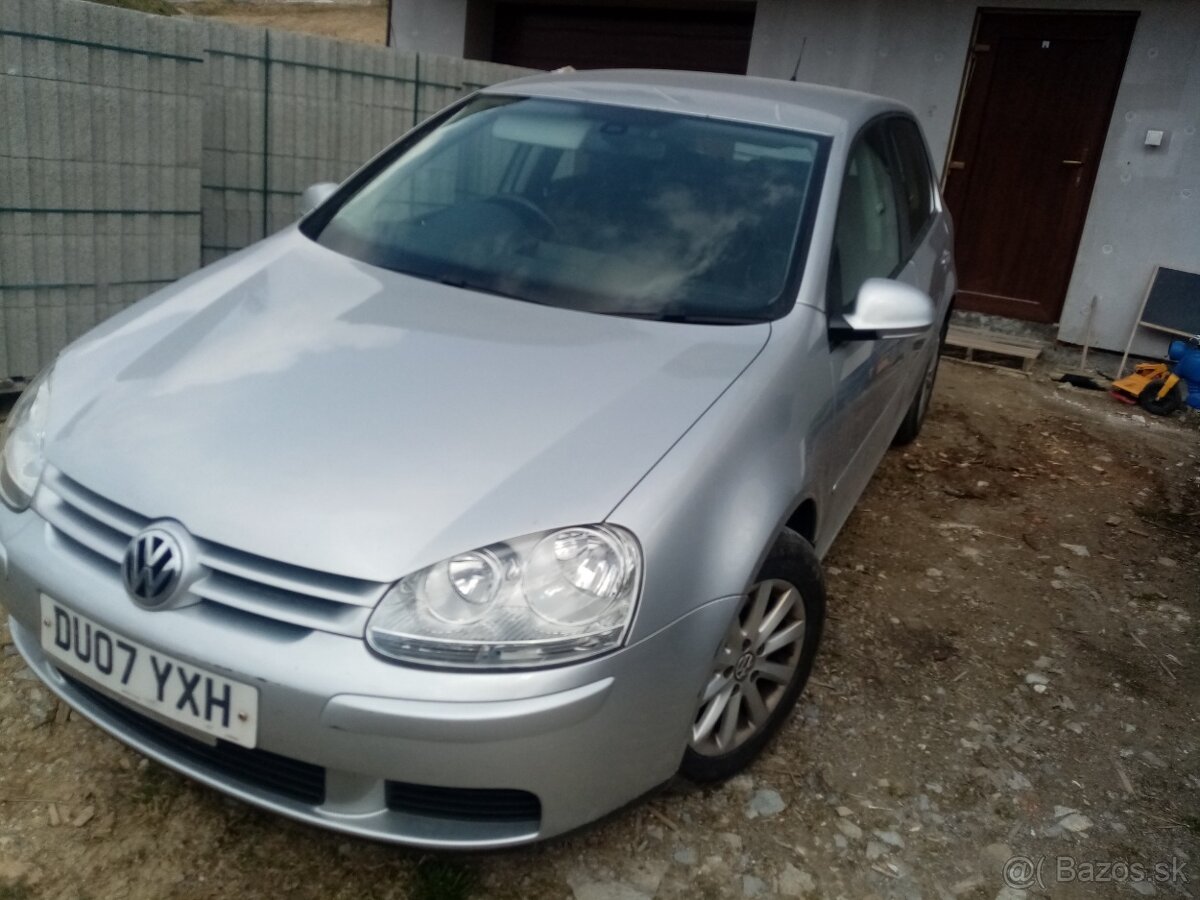 Volkswagen golf V ,motor 1.6 fsi