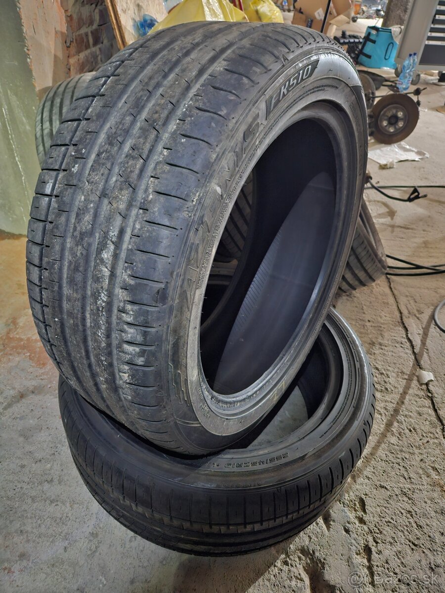 Letné pneu Falken 255/45R19