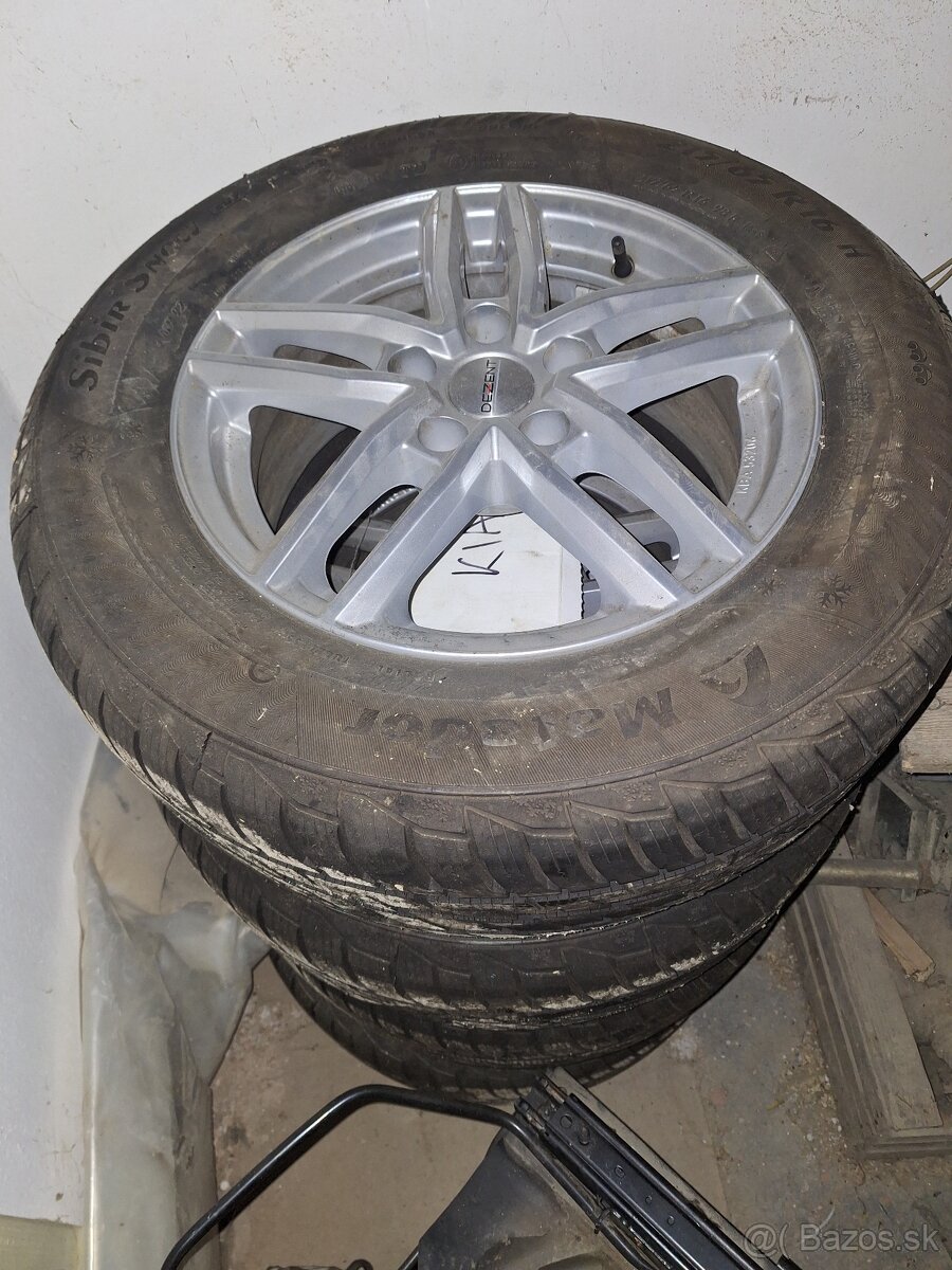 Elektróny +zimne pneu 215/65 r16 Kia,Hyundai 5x114,3-r16