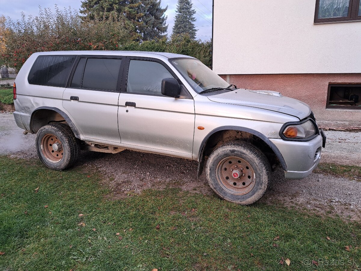 Mitsubishi Pajero Sport 2.5td