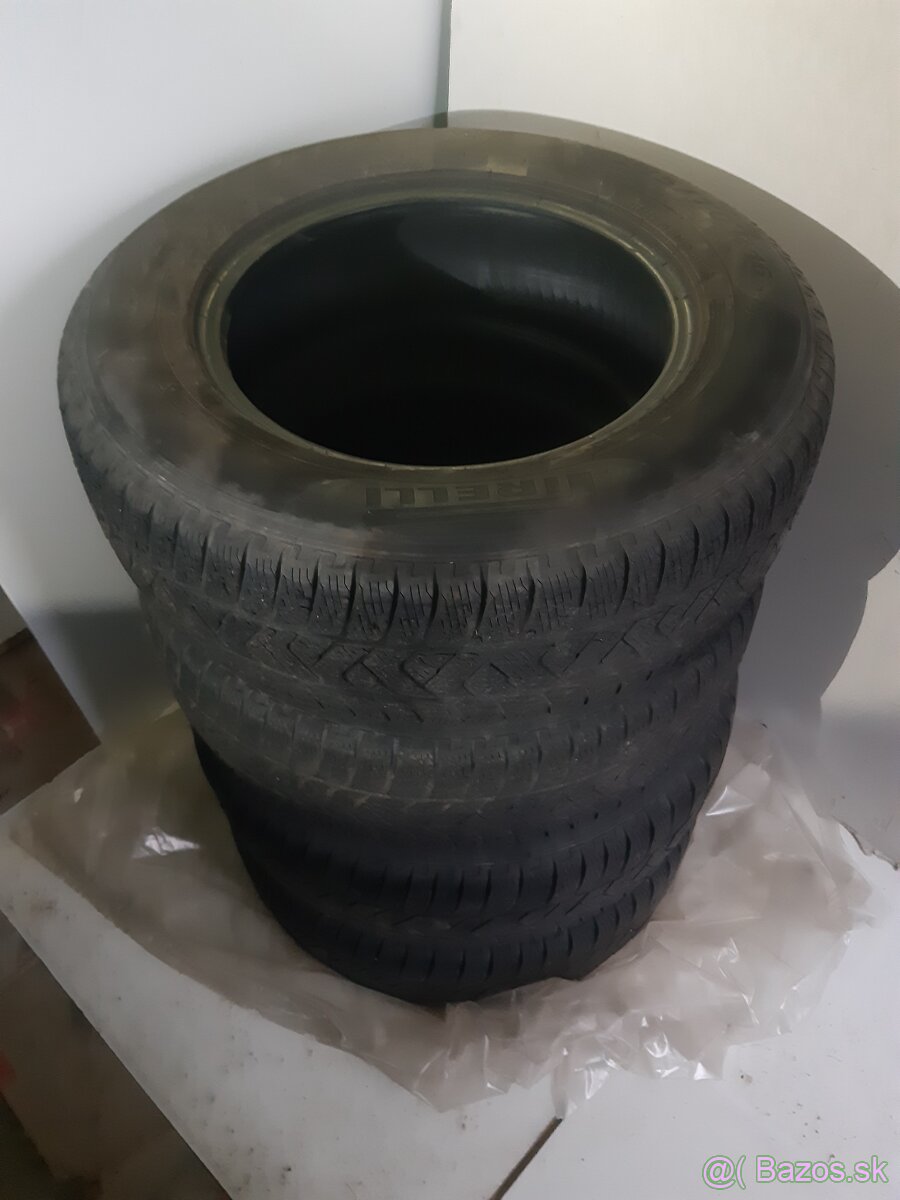 Pirelli 215/70/R16 104H,SUV