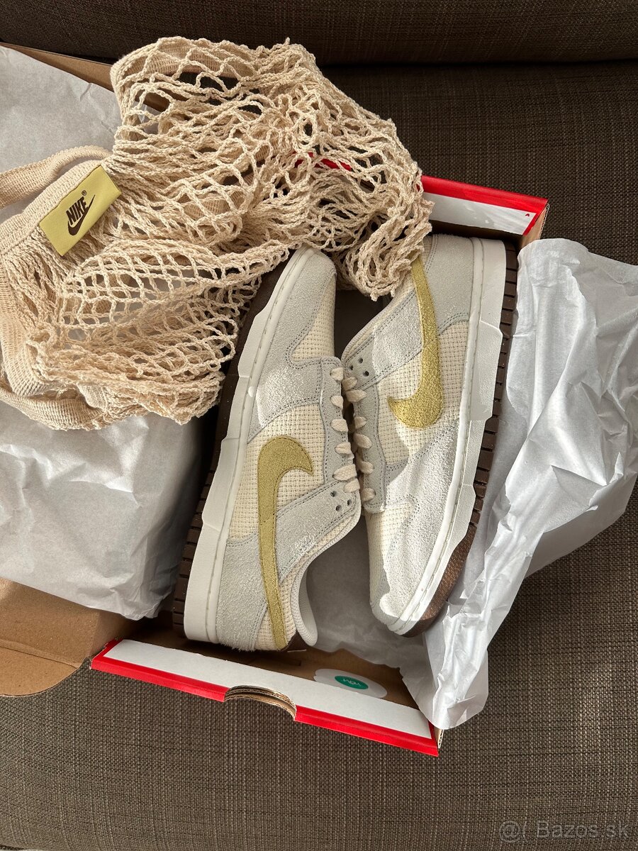 NIKE WMNS DUNK LOW Sea Glass / Buff Gold / Pale Ivory / Sail