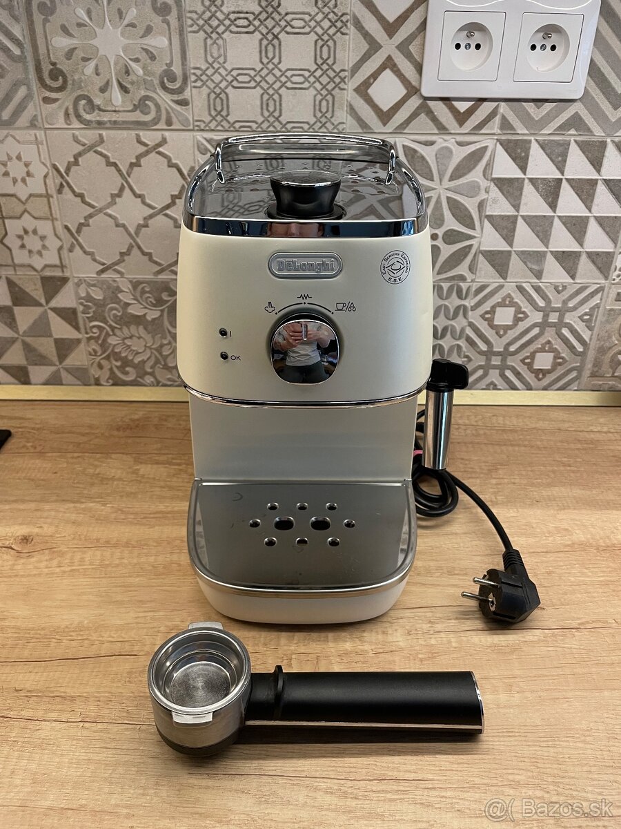 Delonghi kávovar